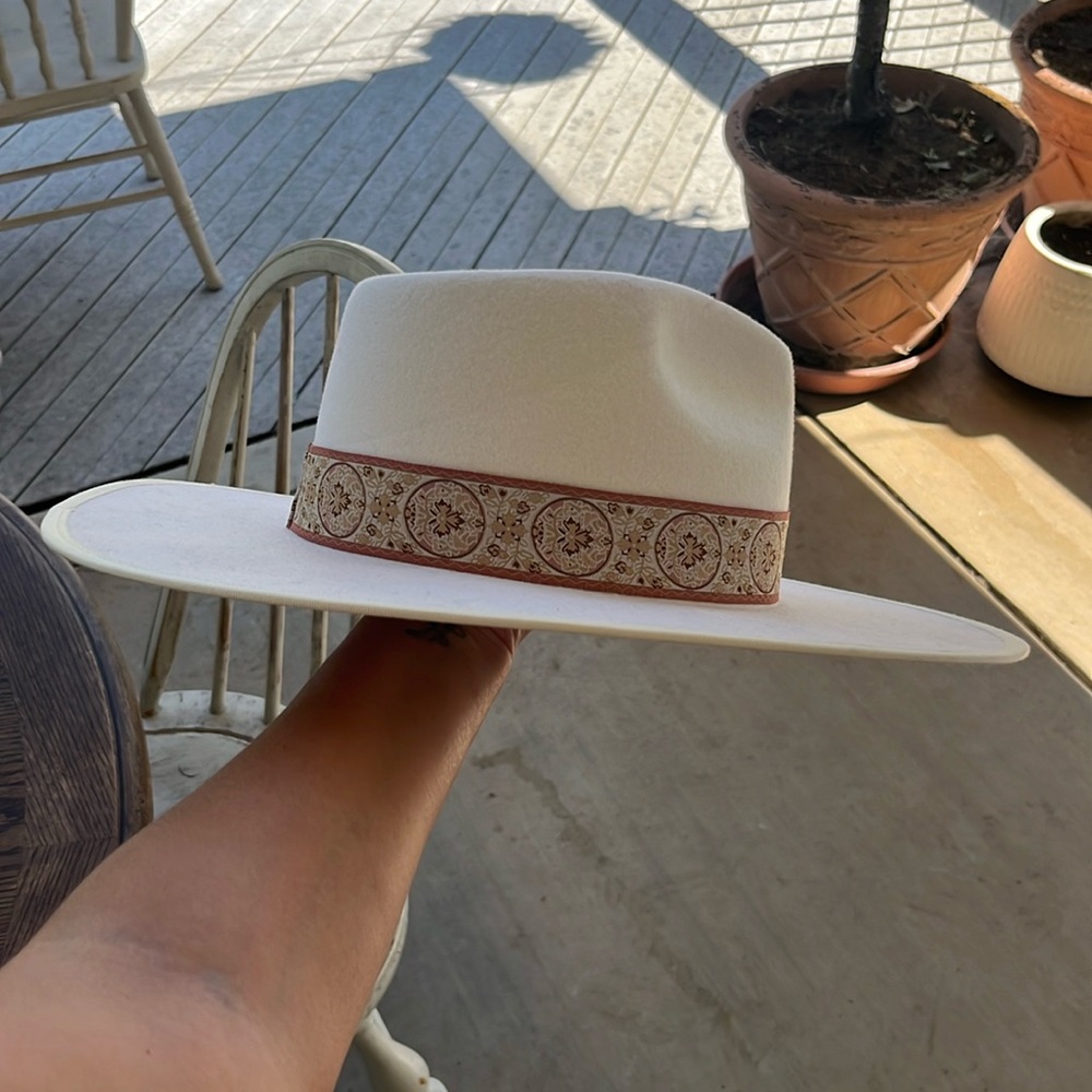 Olive and Pique hat